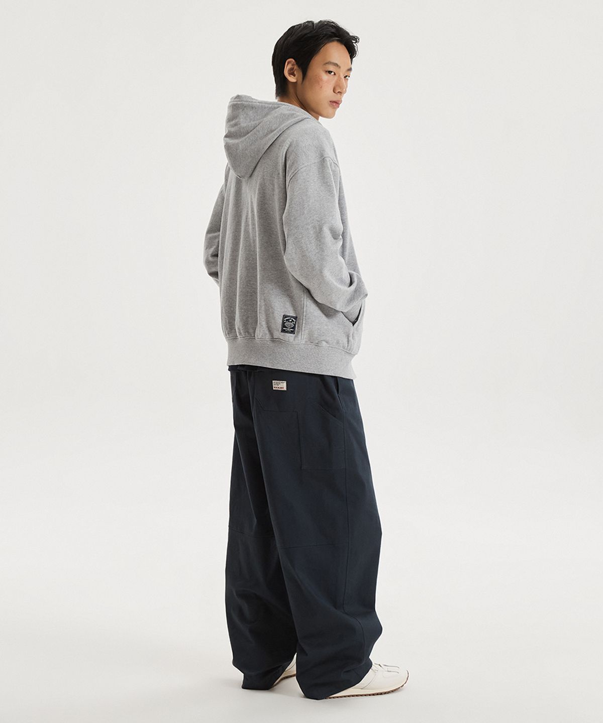 뉴발란스(NEW BALANCE) NBMDG11213 / UNI NEW GREY 그래픽 후드 집업 (GRAY)