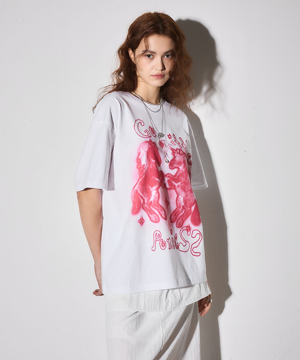 이이이알알알(EEERRR) Go pony artwork t-shrit (White)