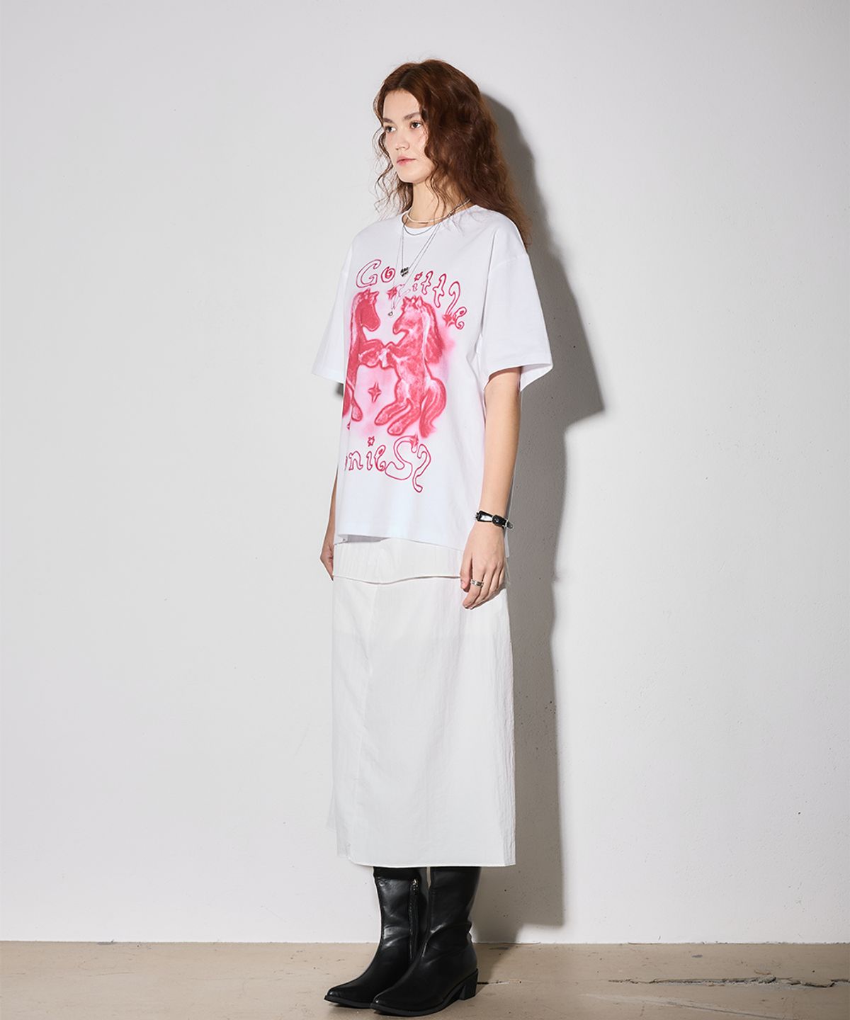 이이이알알알(EEERRR) Go pony artwork t-shrit (White)