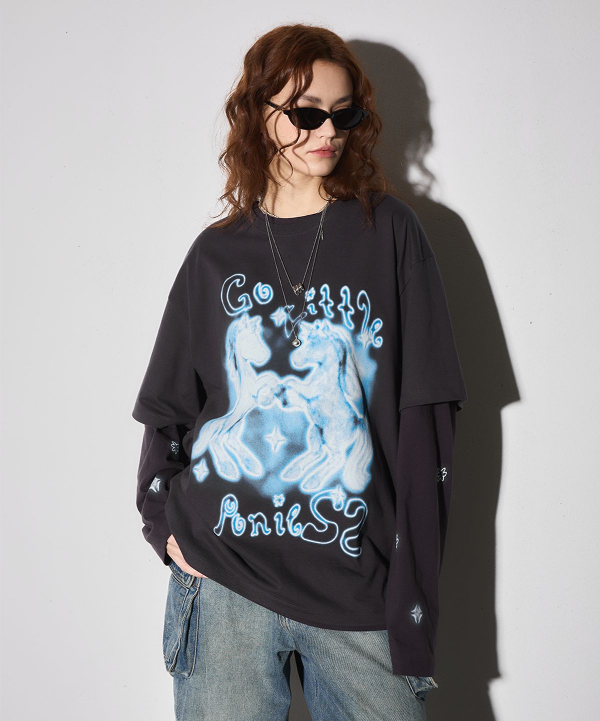 이이이알알알(EEERRR) Go pony artwork t-shrit (Charcoal)