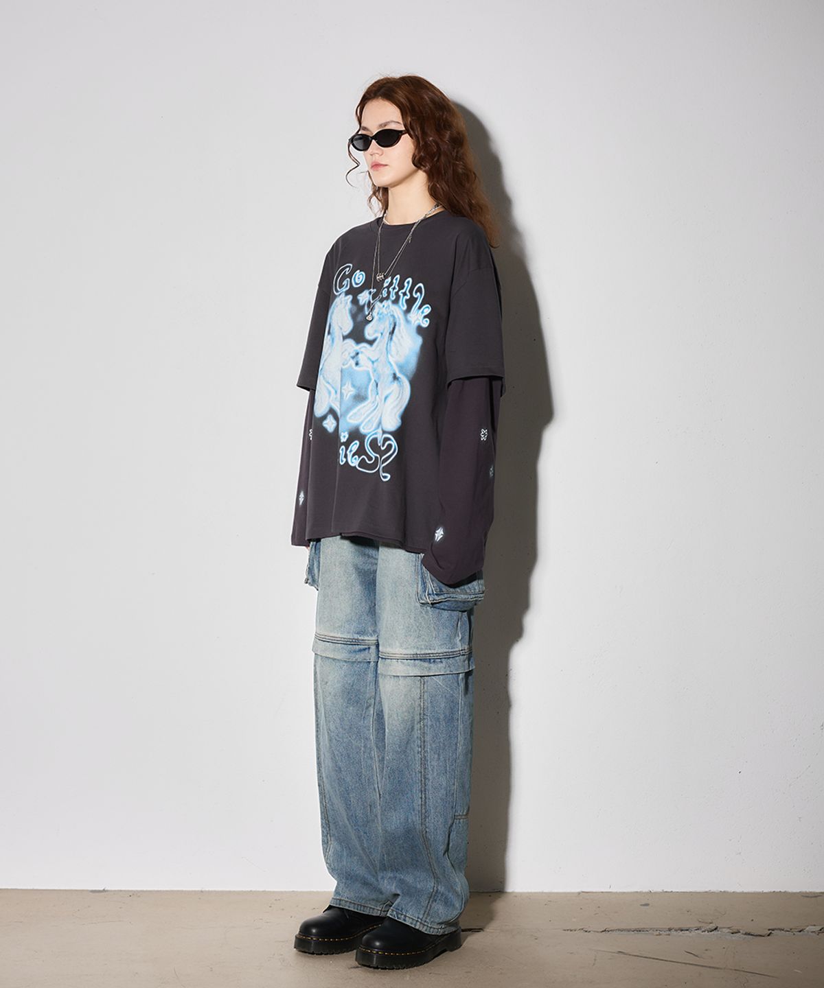 이이이알알알(EEERRR) Go pony artwork t-shrit (Charcoal)