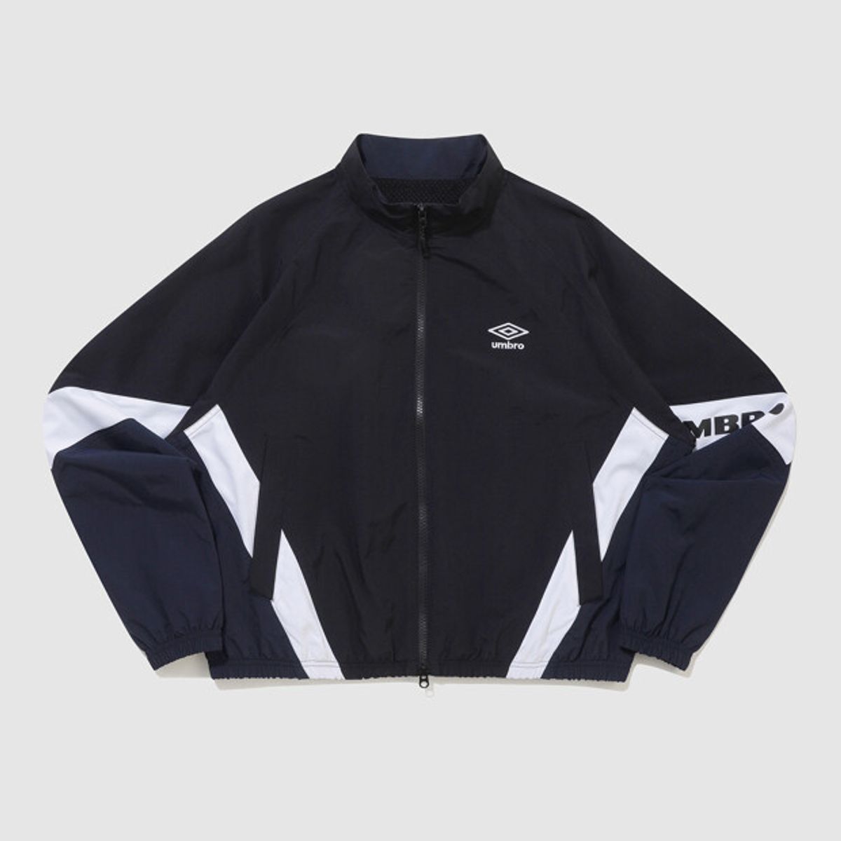 엄브로(UMBRO) 팝러쉬 기모 바람막이 자켓 블랙 UR123CJK14