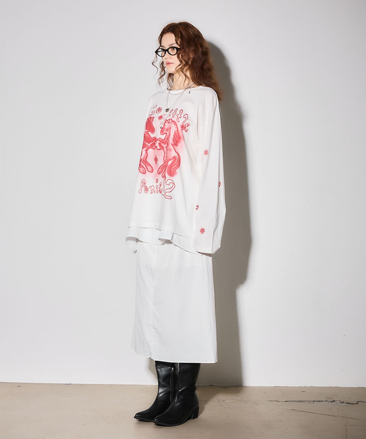 이이이알알알(EEERRR) Go pony artwork long sleeve (White)