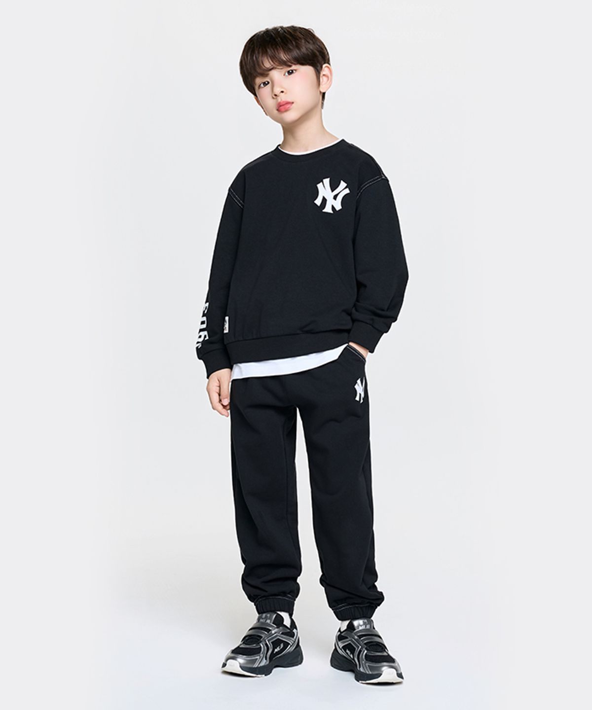 엠엘비 키즈(MLB KIDS) 스포티브 베이직 레이어드 맨투맨세트 NY (Black)