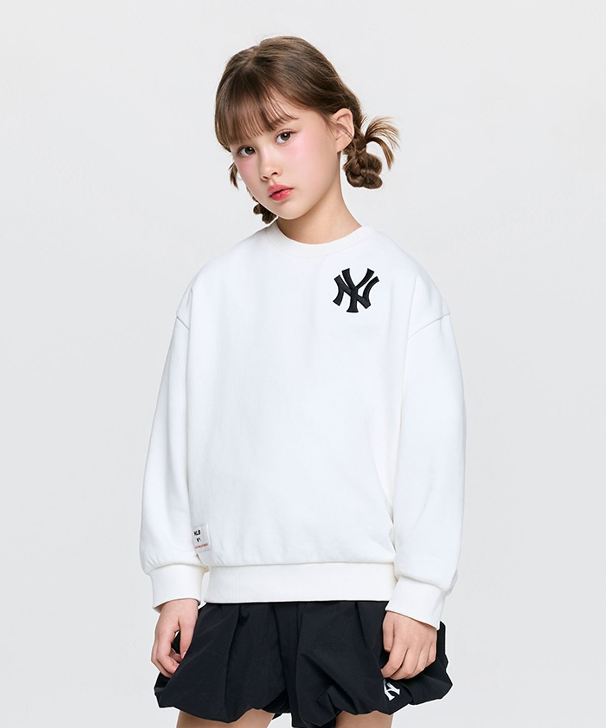 엠엘비 키즈(MLB KIDS) 스포티브 베이직 레터링 맨투맨 NY (Ivory)