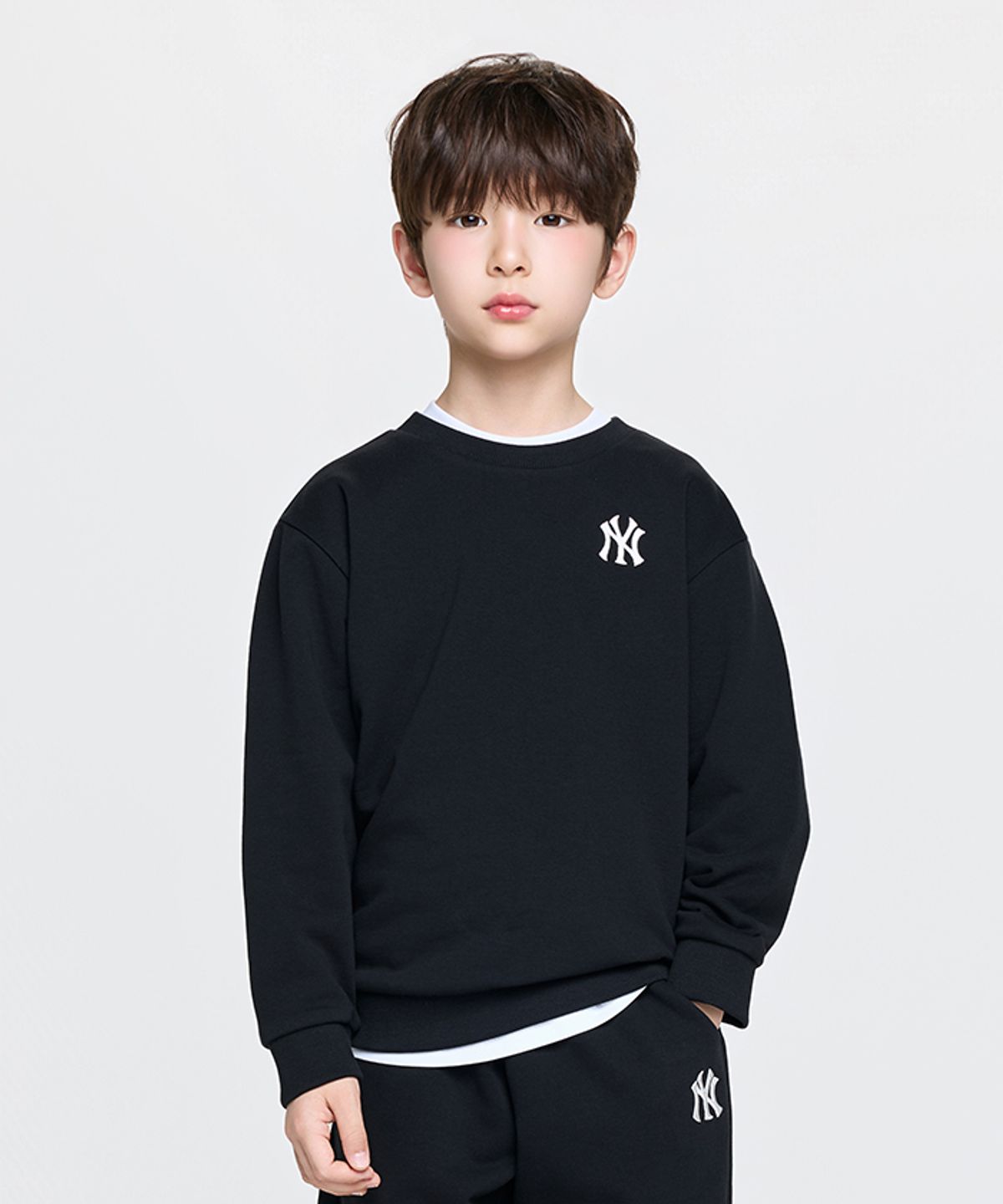 엠엘비 키즈(MLB KIDS) 베이직 스몰로고 맨투맨 NY (Black)