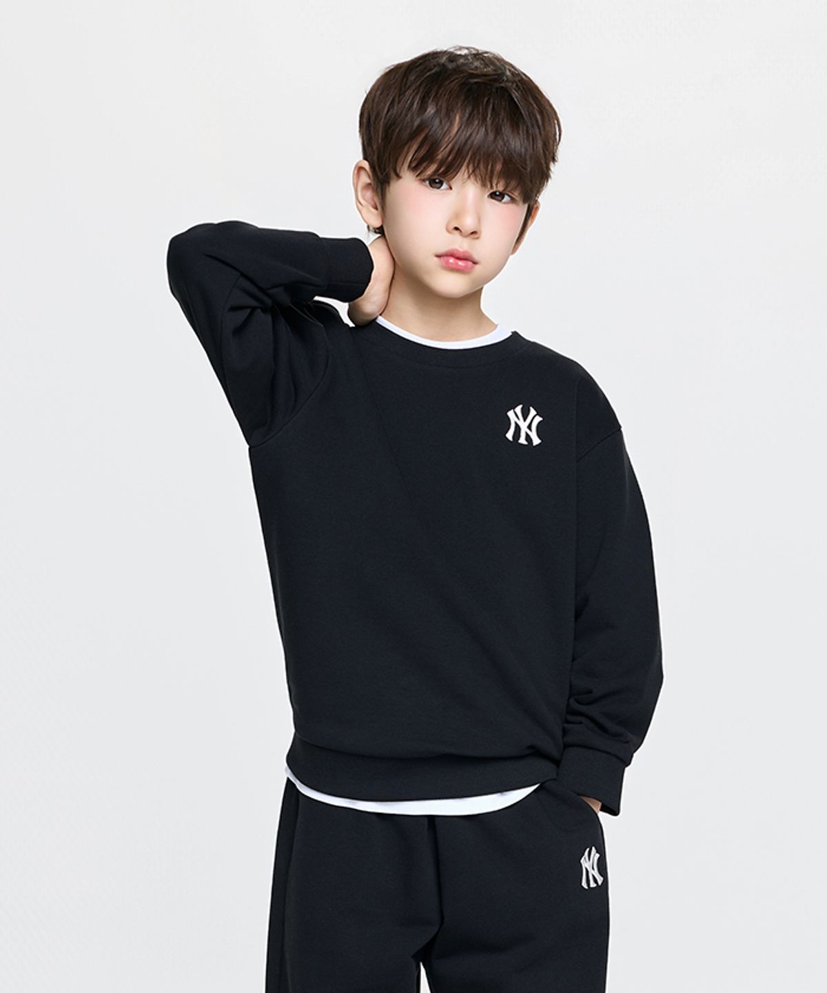 엠엘비 키즈(MLB KIDS) 베이직 스몰로고 맨투맨 NY (Black)