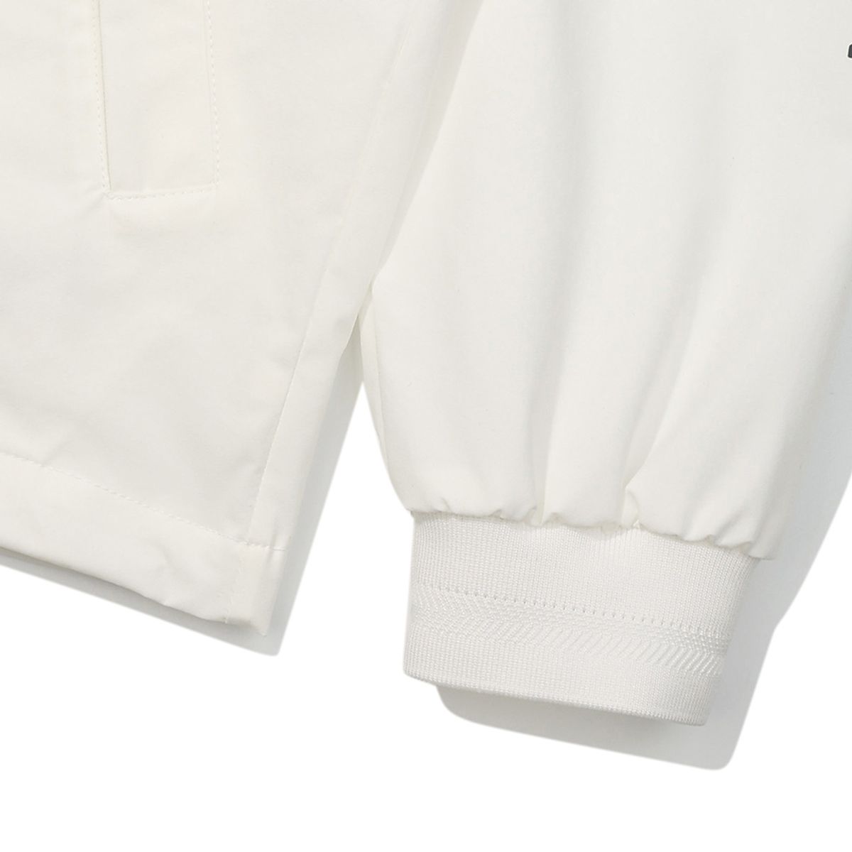 말본 골프(MALBON GOLF) 래글런 컬러블럭 재킷 OFF WHITE (WOMAN)