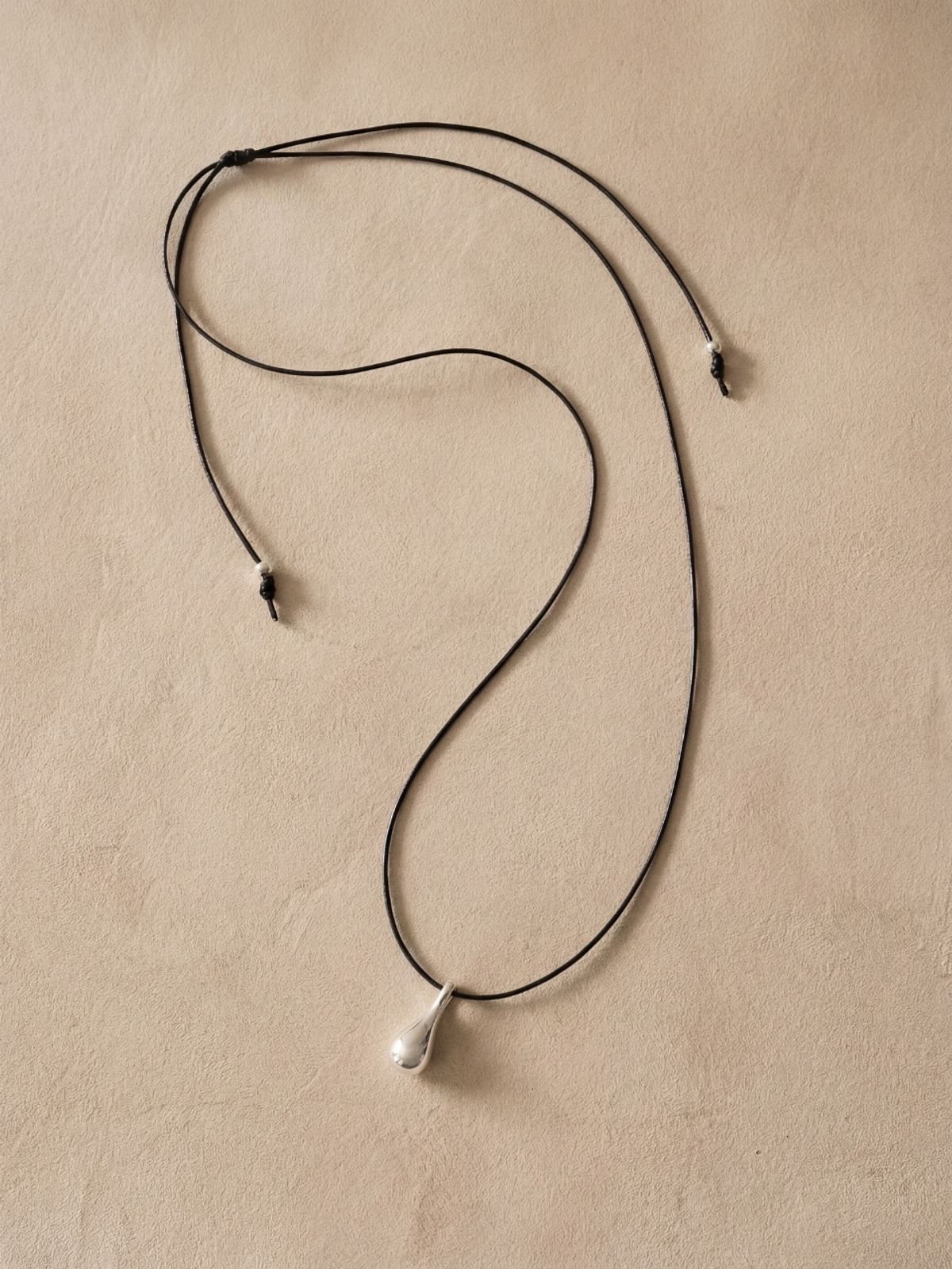 리엔느와르(leeENoir) Drop String Necklace (3color)
