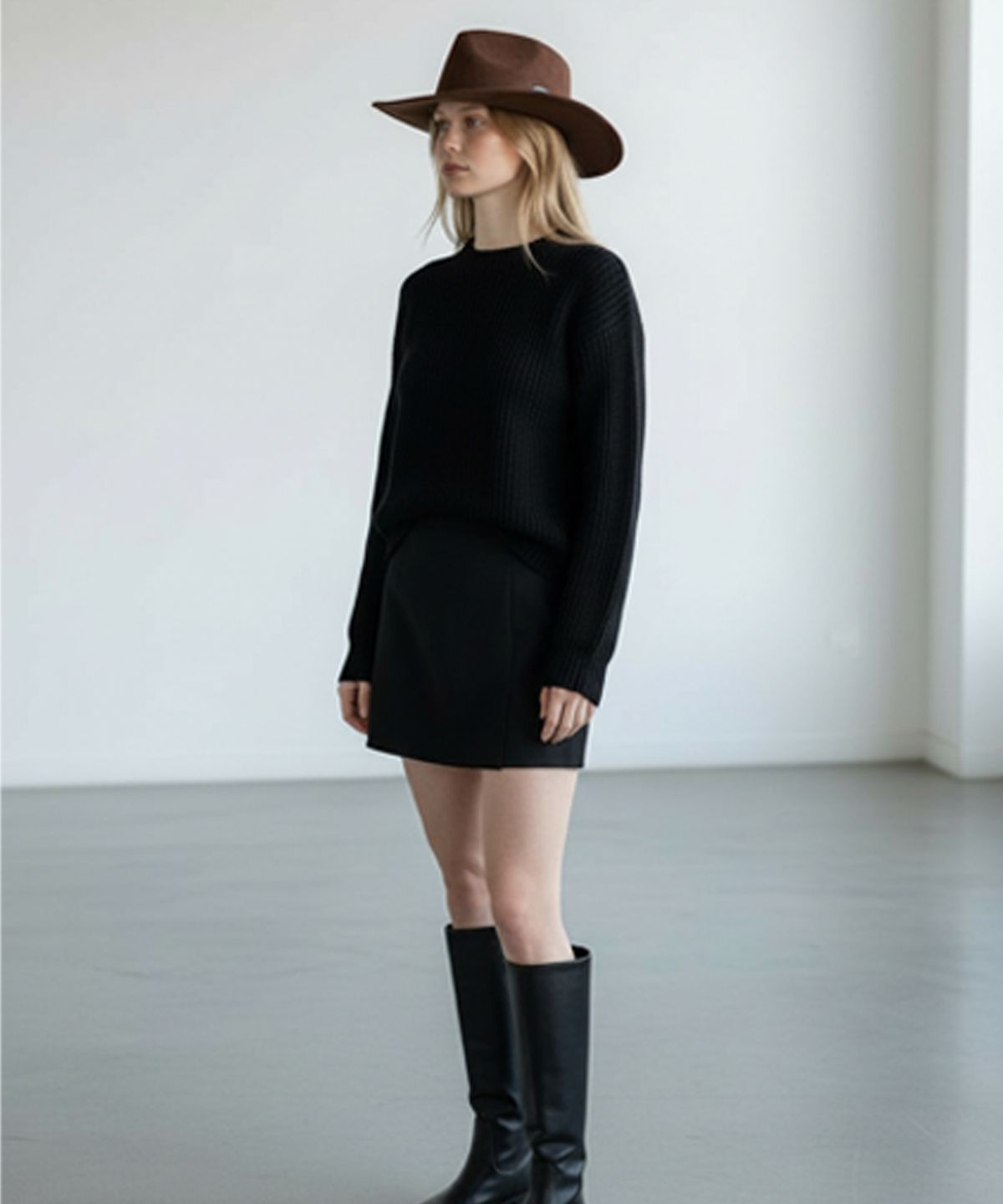 유니버셜 케미스트리(UNIVERSAL CHEMISTRY) Cowboy Suede Beige Fedora 페도라