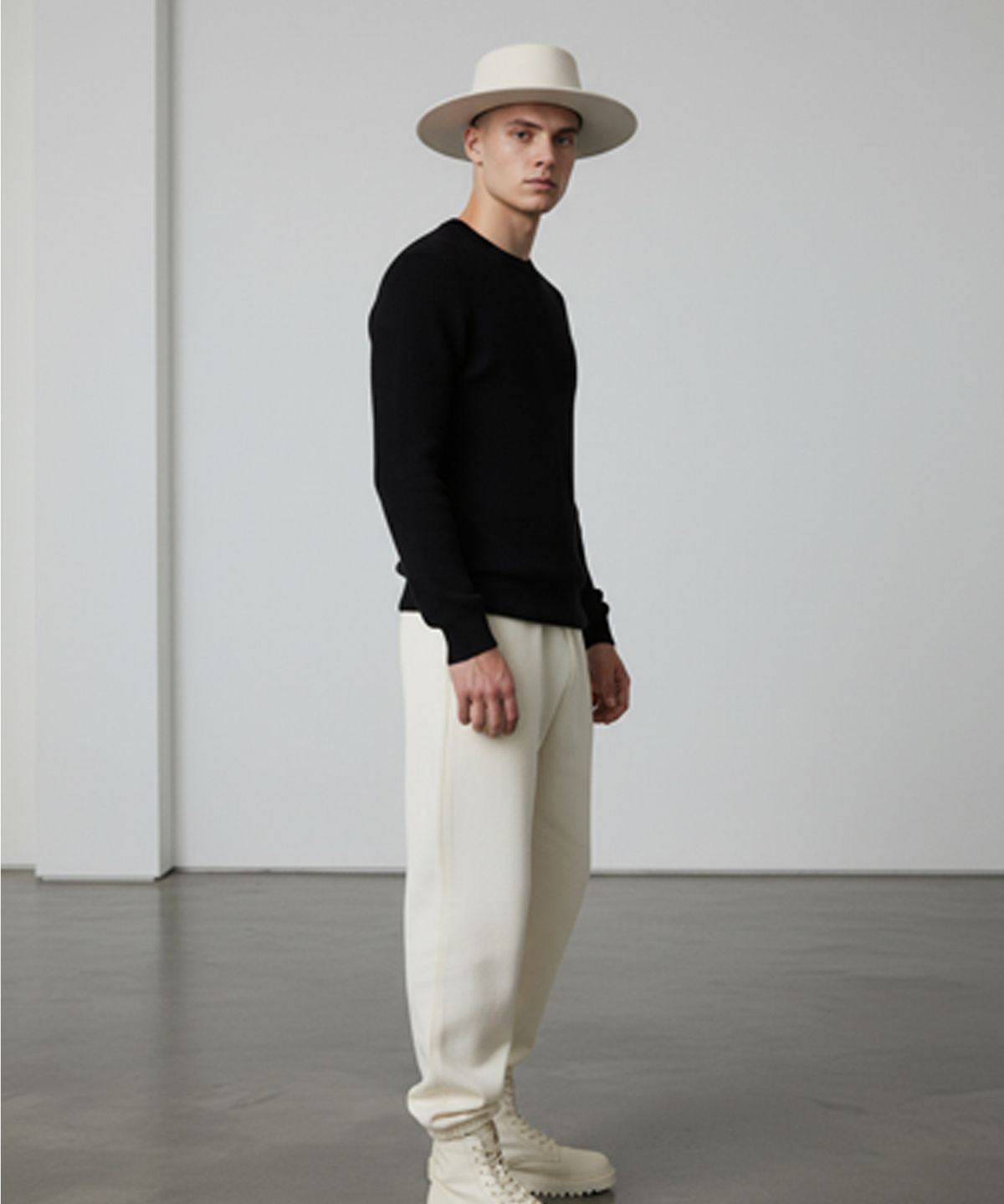 유니버셜 케미스트리(UNIVERSAL CHEMISTRY) Poly Ivory Flat Fedora 페도라