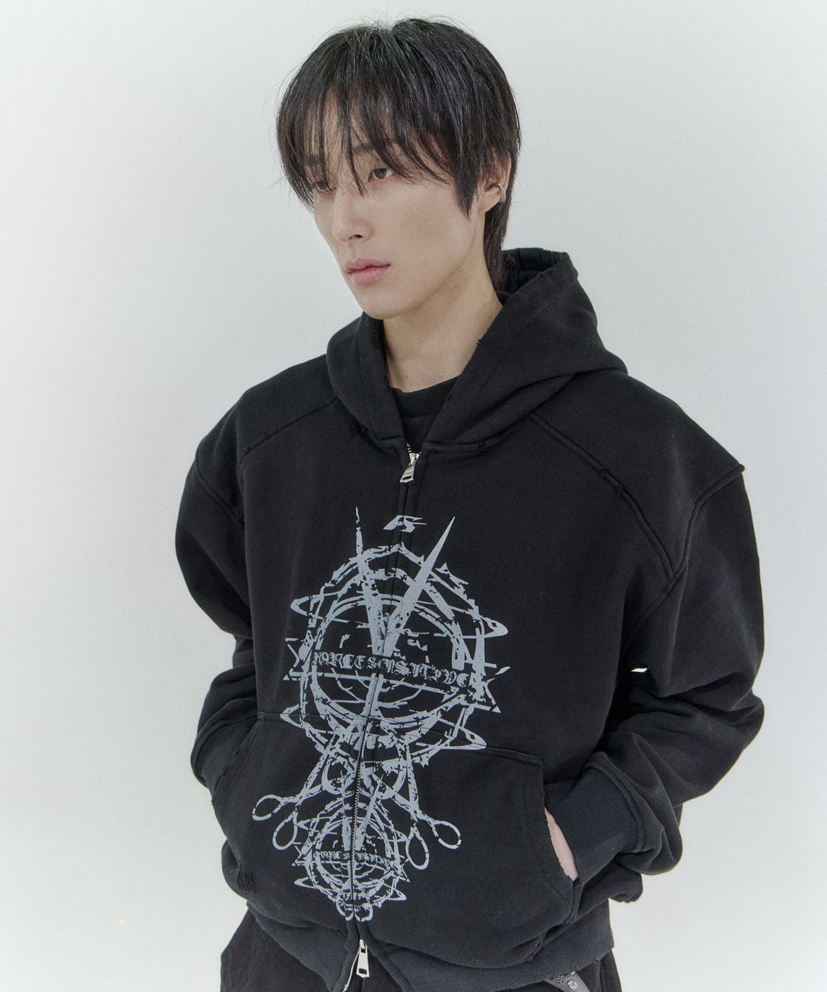 포스센스티브(FORCESENSITIVE) darkness scissors hoodie zip-up (black)