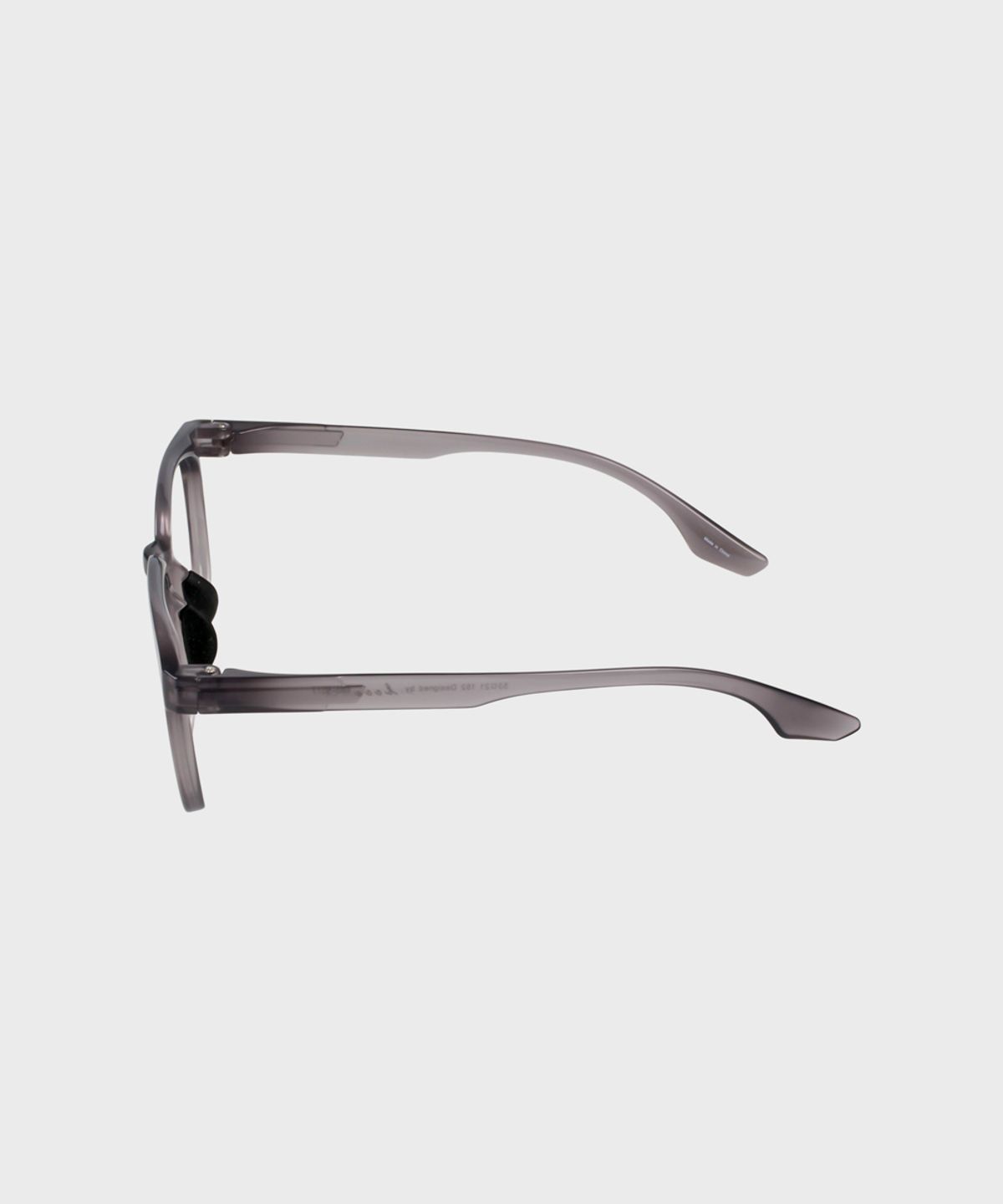 일삼사엠엠(134MM) KADO Smoke Gray
