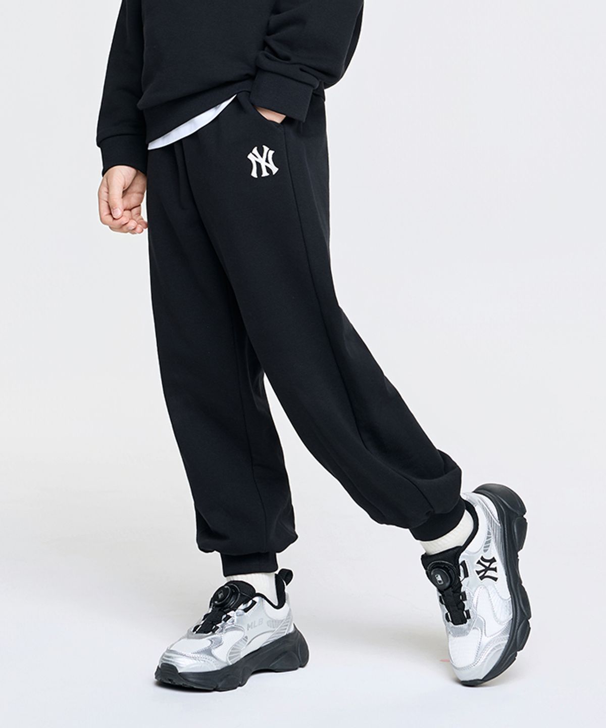 엠엘비 키즈(MLB KIDS) 베이직 스몰로고 조거 팬츠 NY (Black)