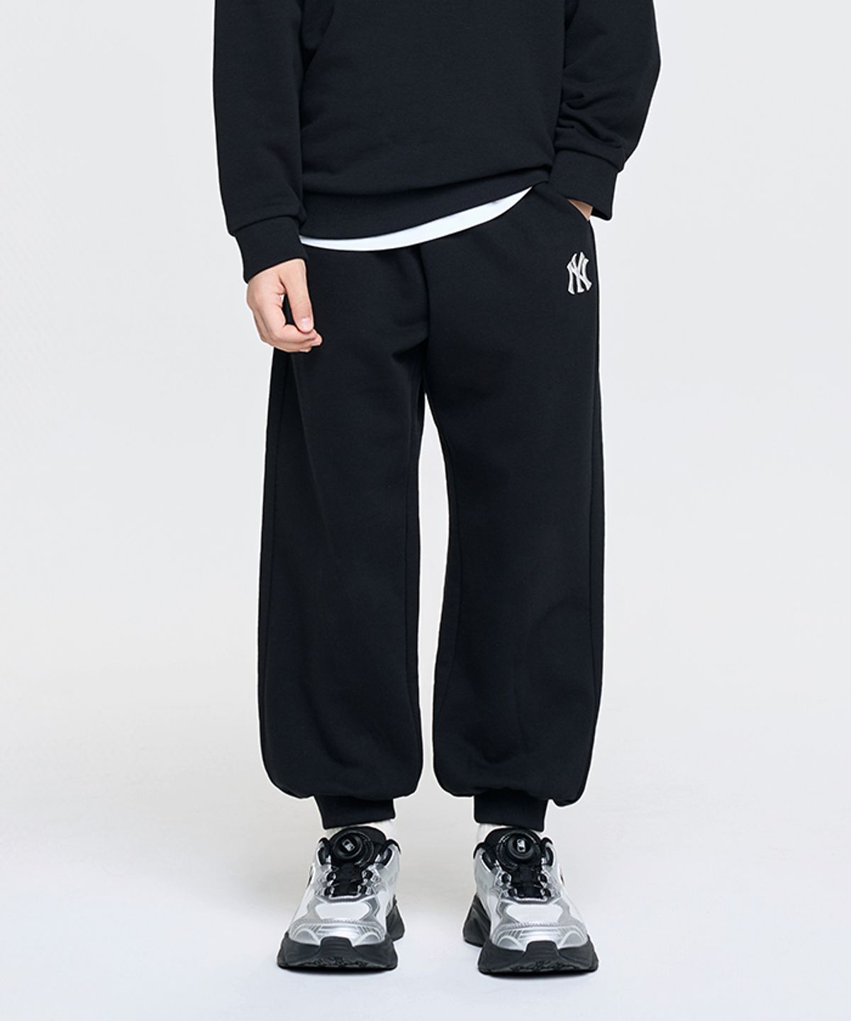 엠엘비 키즈(MLB KIDS) 베이직 스몰로고 조거 팬츠 NY (Black)