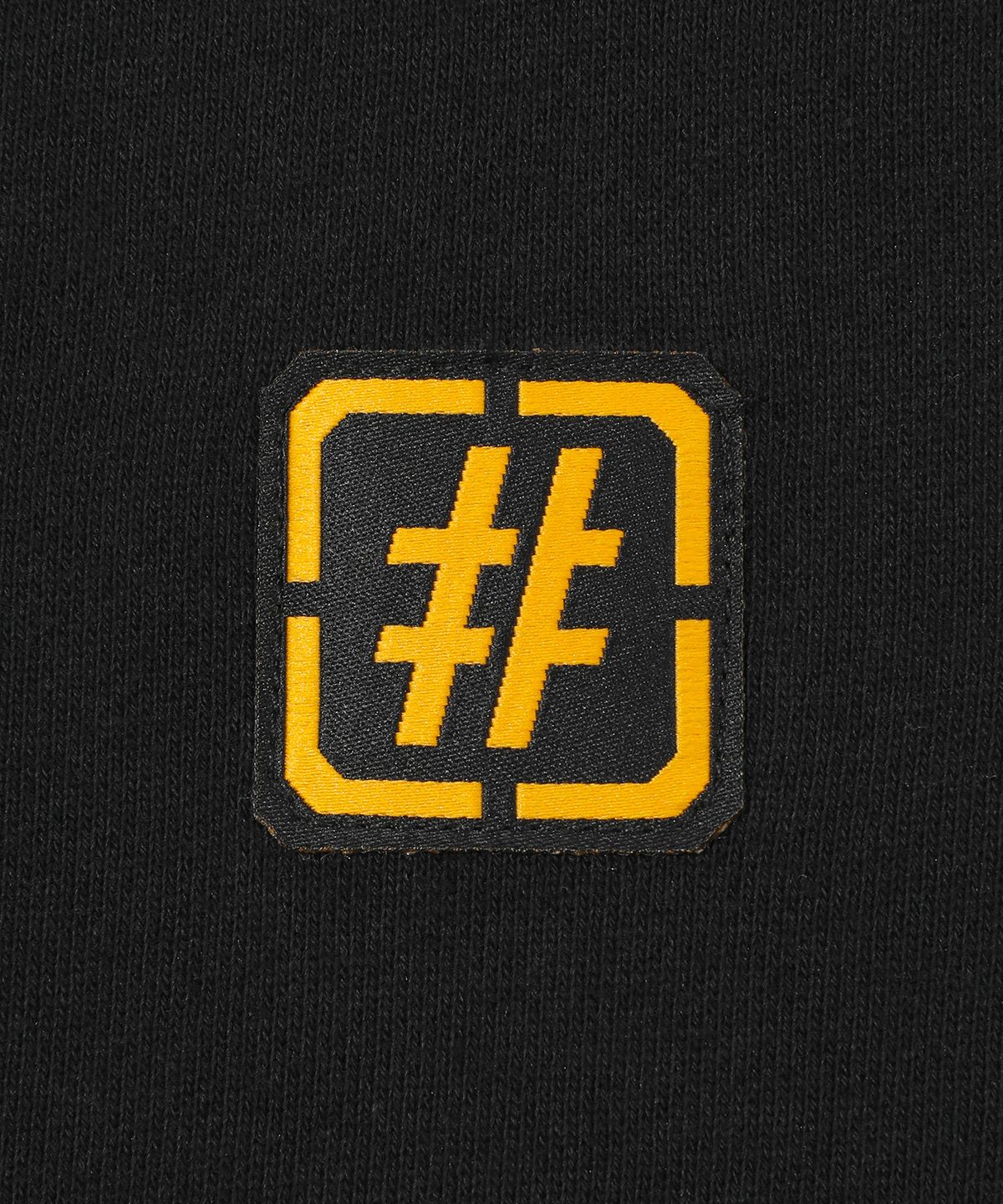 빈트릴(BEENTRILL) 해시태그 워크 맨투맨(블랙)
