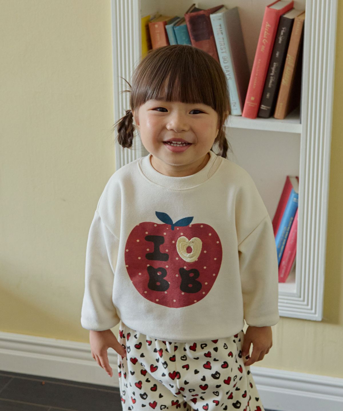 베보리앙(BEBOLIEN) 아이러브 비비 맨투맨(MTM25124)
