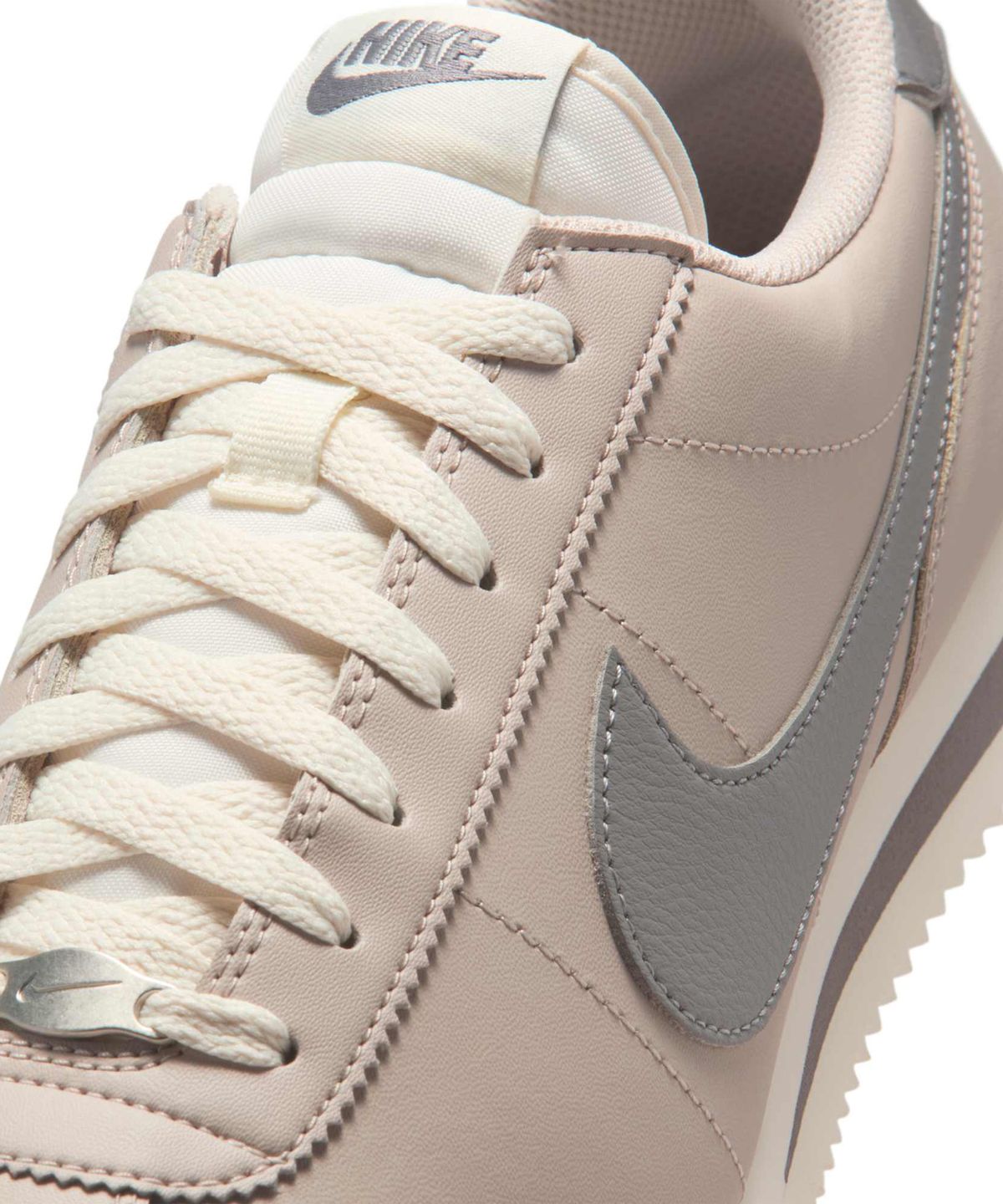 나이키(NIKE) 코르테즈 레더 M - 크림:소프트 펄:펜슬 포인트 / DM4044-202