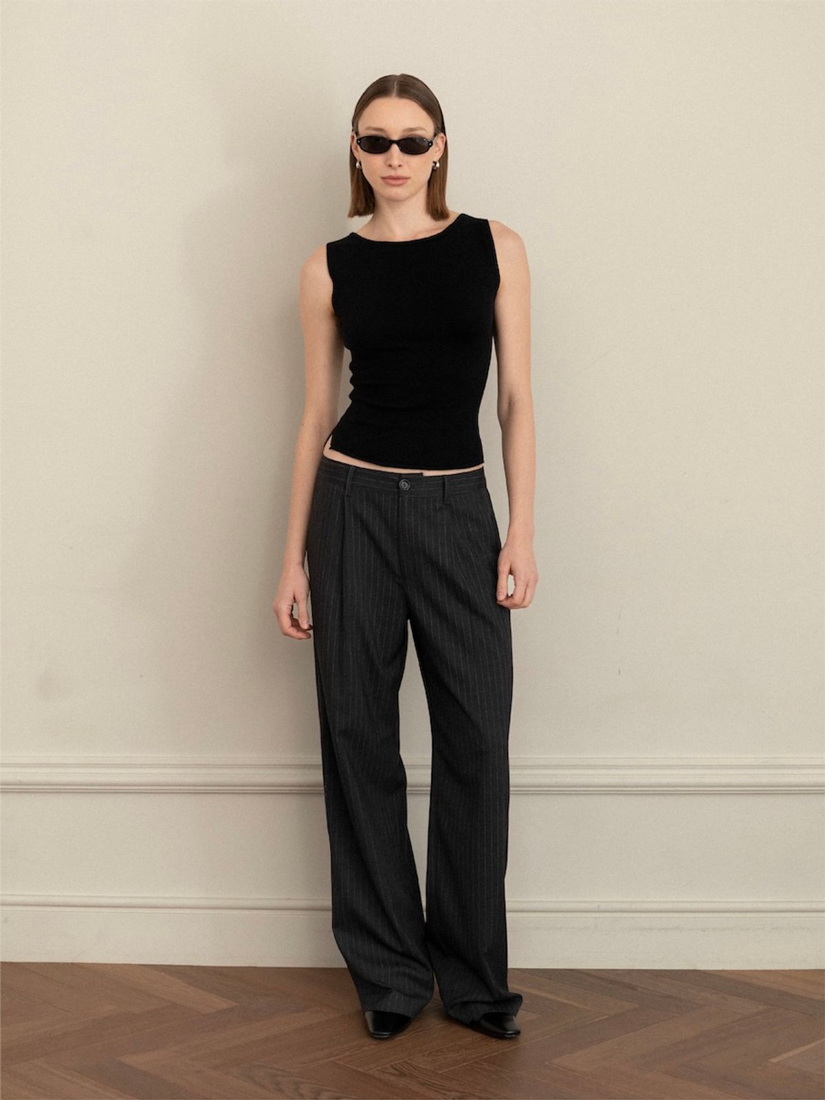 글로니(GLOWNY) G GENTLE WIDE LEG PINSTRIPE PANTS (GRAY)