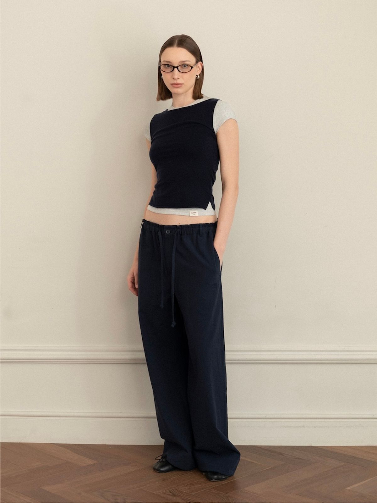 글로니(GLOWNY) G LIGHT STRING PANTS (NAVY)