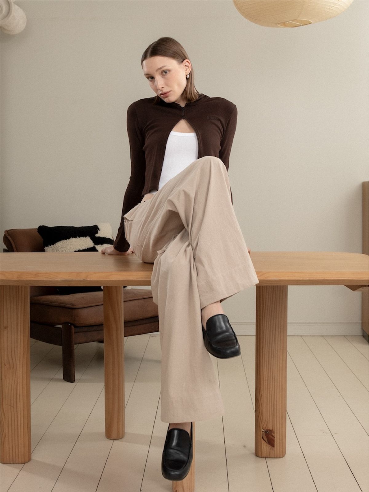 글로니(GLOWNY) G LIGHT STRING PANTS (BEIGE)