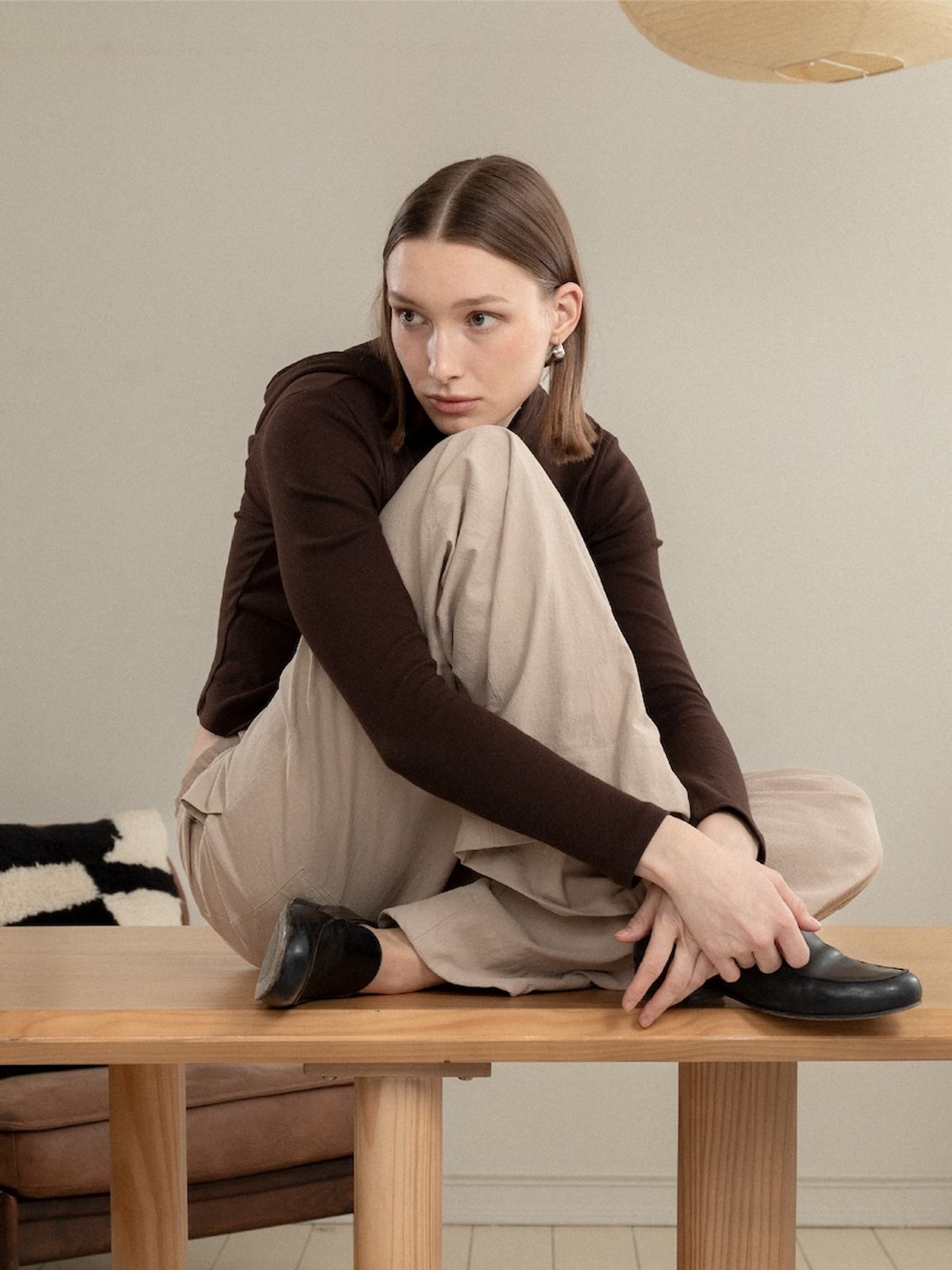 글로니(GLOWNY) G LIGHT STRING PANTS (BEIGE)