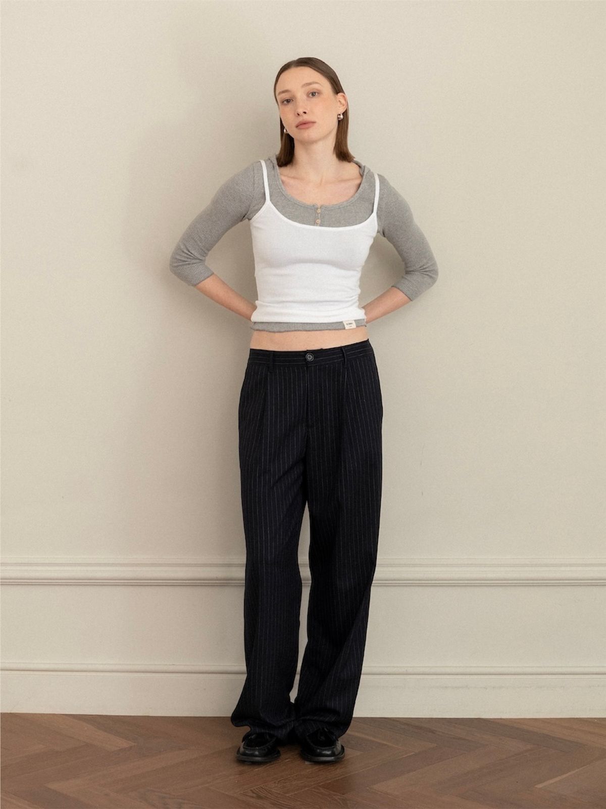 글로니(GLOWNY) G CLASSIC KNIT CAMISOLE (WHITE)