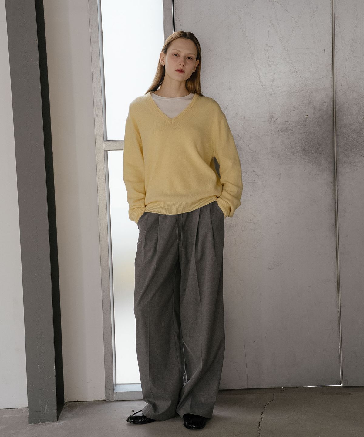 노운베러(KNOWNBETTER) Loose fit V-neck knit [KNFW02SW06]_Light yellow
