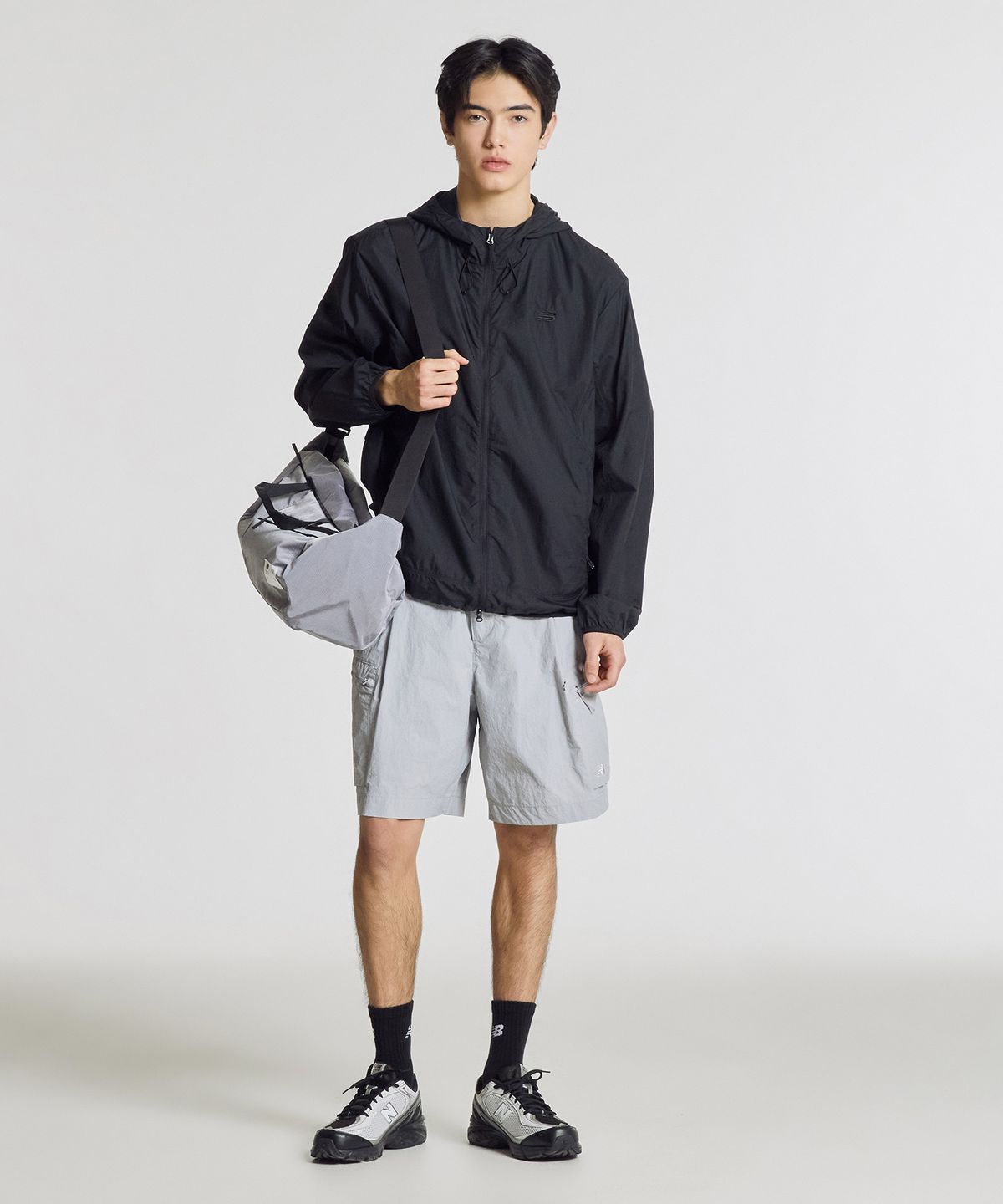 뉴발란스(NEW BALANCE) NBGCGS1204 / 메탈릭 경량 더플백 (SILVER)