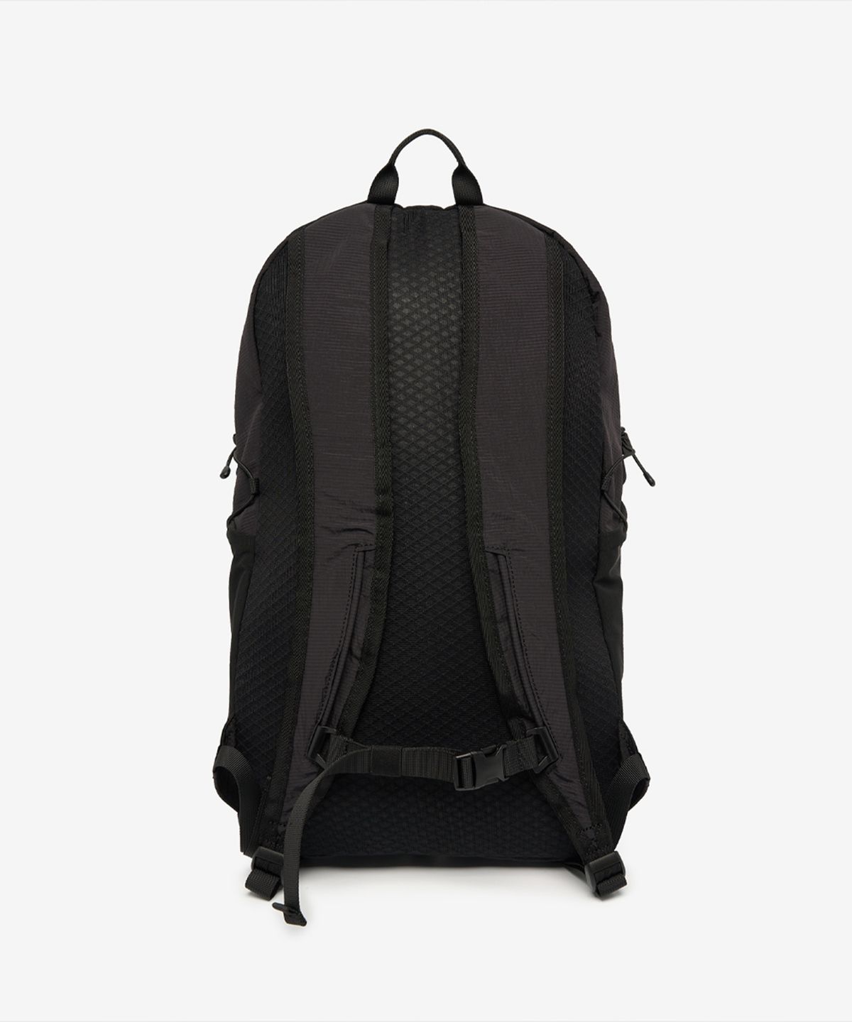 뉴발란스(NEW BALANCE) NBGCGS1203 / 메탈릭 경량 백팩 (BLACK)