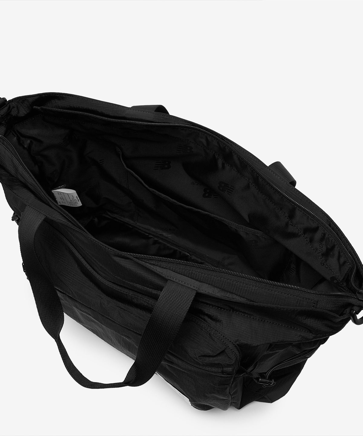 뉴발란스(NEW BALANCE) NBGCGS1201 / 메탈릭 경량 토트백 (BLACK)