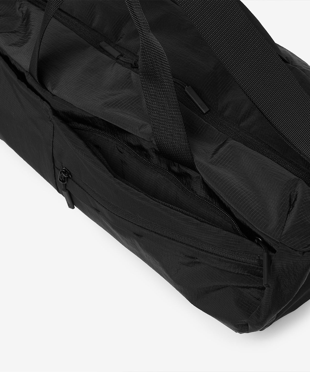 뉴발란스(NEW BALANCE) NBGCGS1204 / 메탈릭 경량 더플백 (BLACK)