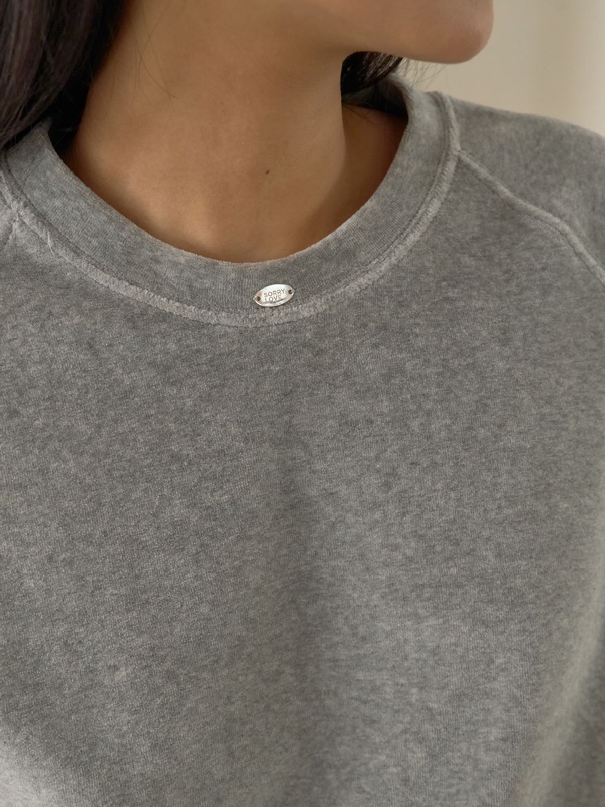 쏘리, 투 머치 러브(SORRY, TOO MUCH LOVE) Soft Velvet Raglan Track Set_Gray