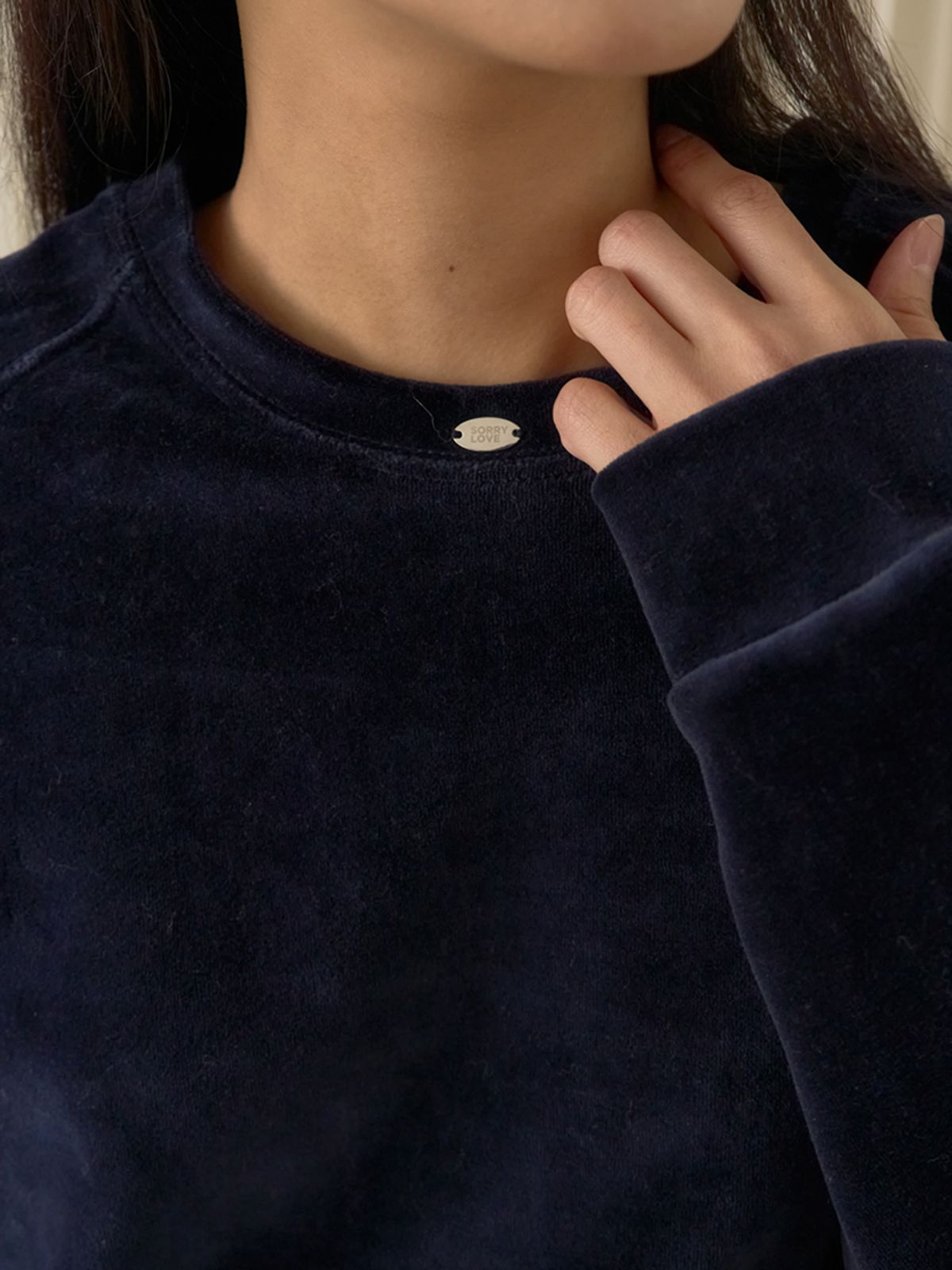 쏘리, 투 머치 러브(SORRY, TOO MUCH LOVE) Soft Velvet Raglan Track Set_Navy