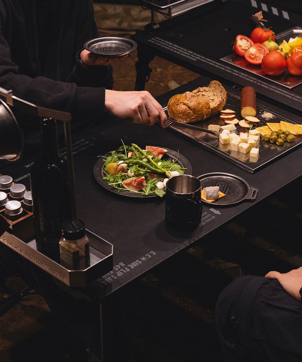 카고 컨테이너(CARGO CONTAINER) 사이드 플립 테이블 그레이