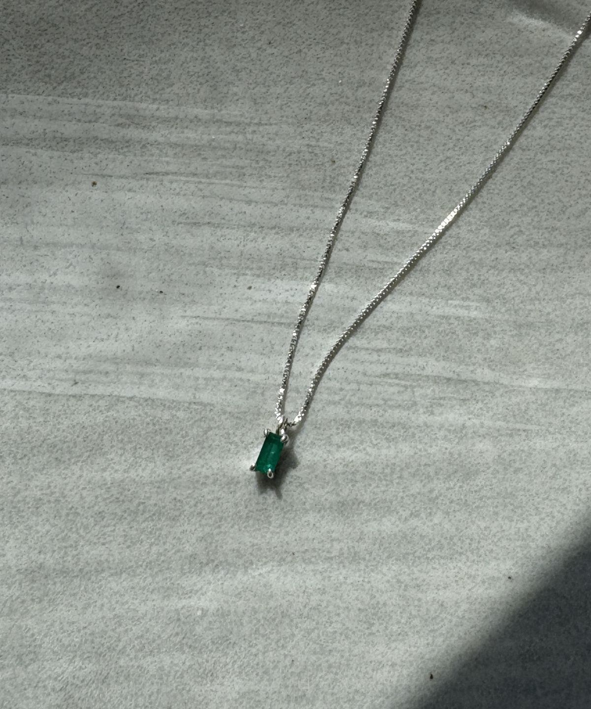 바라두(BARADU) 925 Baguette green necklace