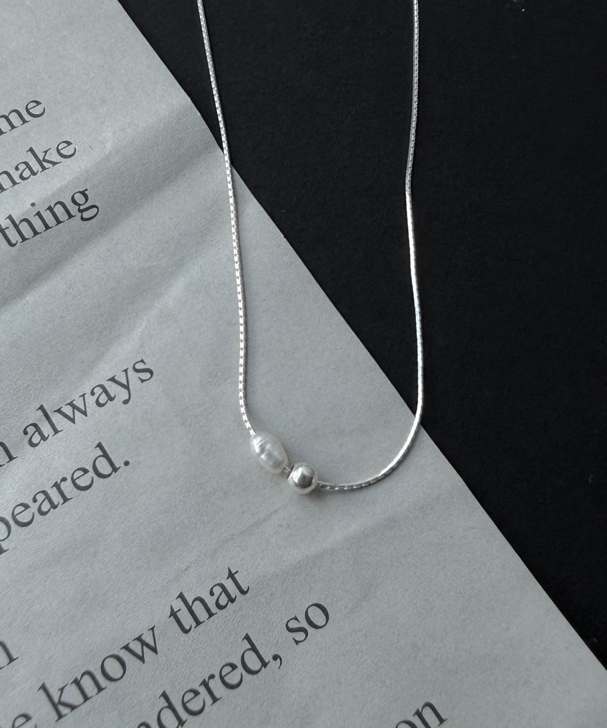 바라두(BARADU) 925 Baroque pearl point necklace