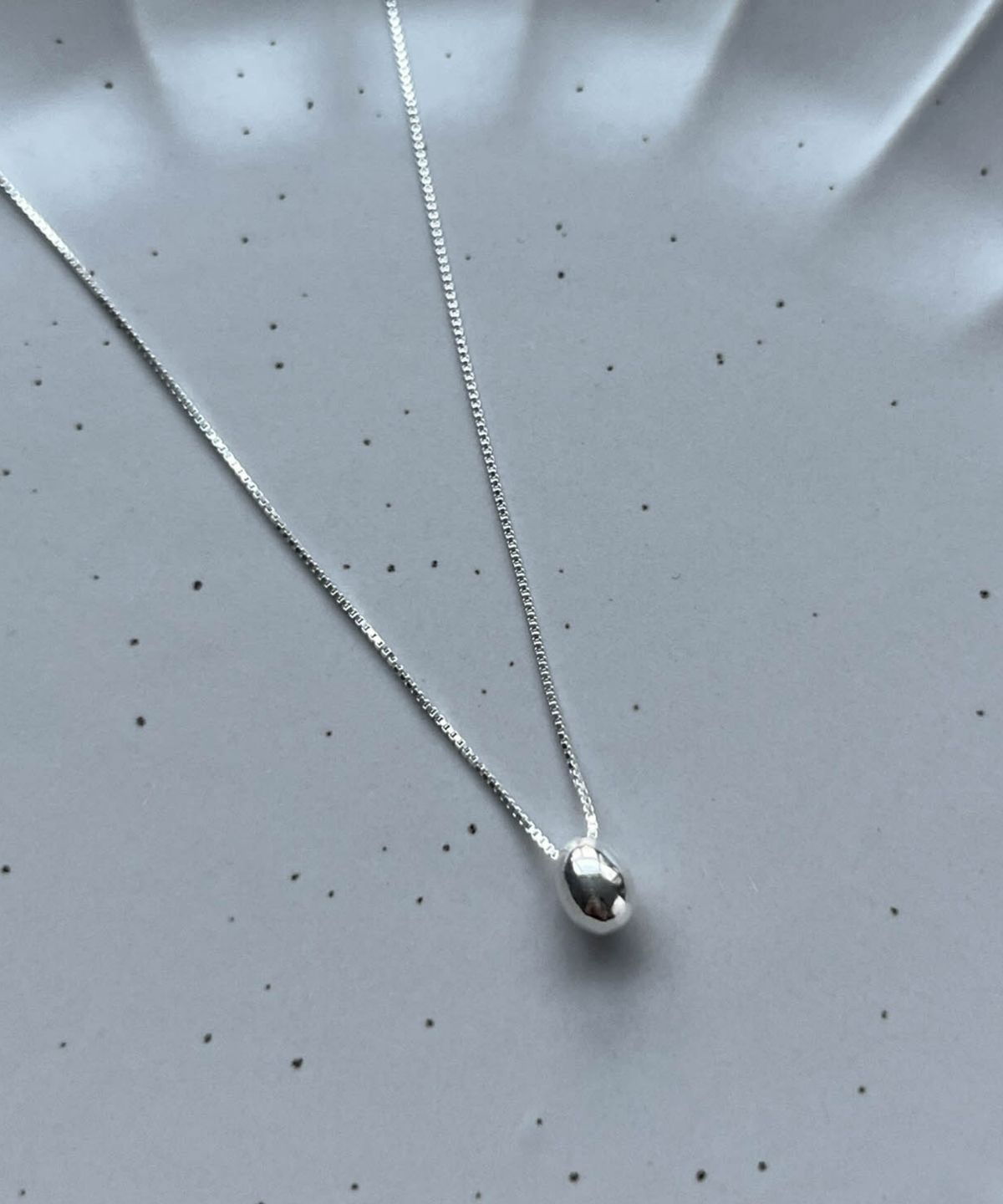 바라두(BARADU) 925 Oval pond necklace