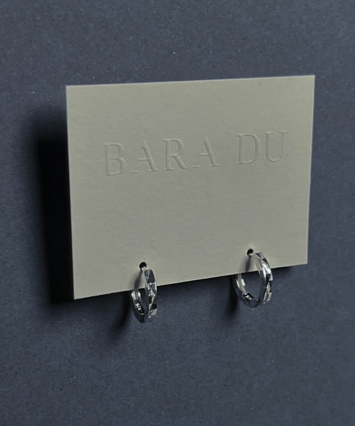 바라두(BARADU) 925 Facet cutting hoop earrings