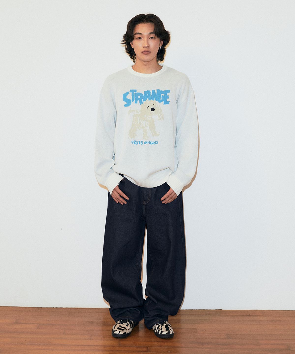 마하그리드(MAHAGRID) STRANGE PUPPY KNIT SWEATER IVORY(MG2FFMK603A)