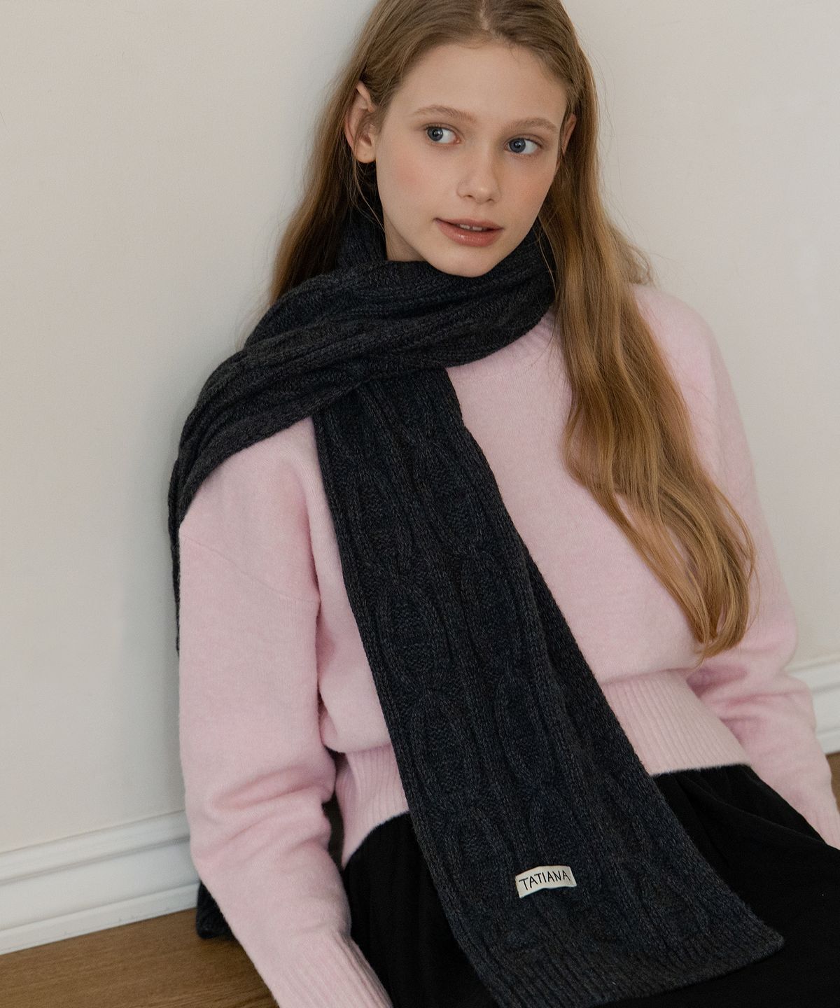 타티아나(TATIANA) 아란 케이블 니트 머플러 MF8228 3컬러