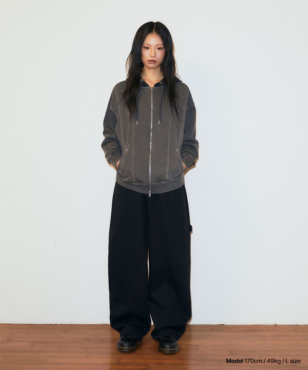 마하그리드(MAHAGRID) STRIPE POCKET SWEAT PANT BLACK(MG2FFMPA08A)