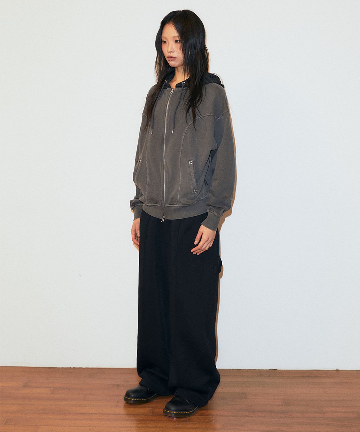 마하그리드(MAHAGRID) STRIPE POCKET SWEAT PANT BLACK(MG2FFMPA08A)