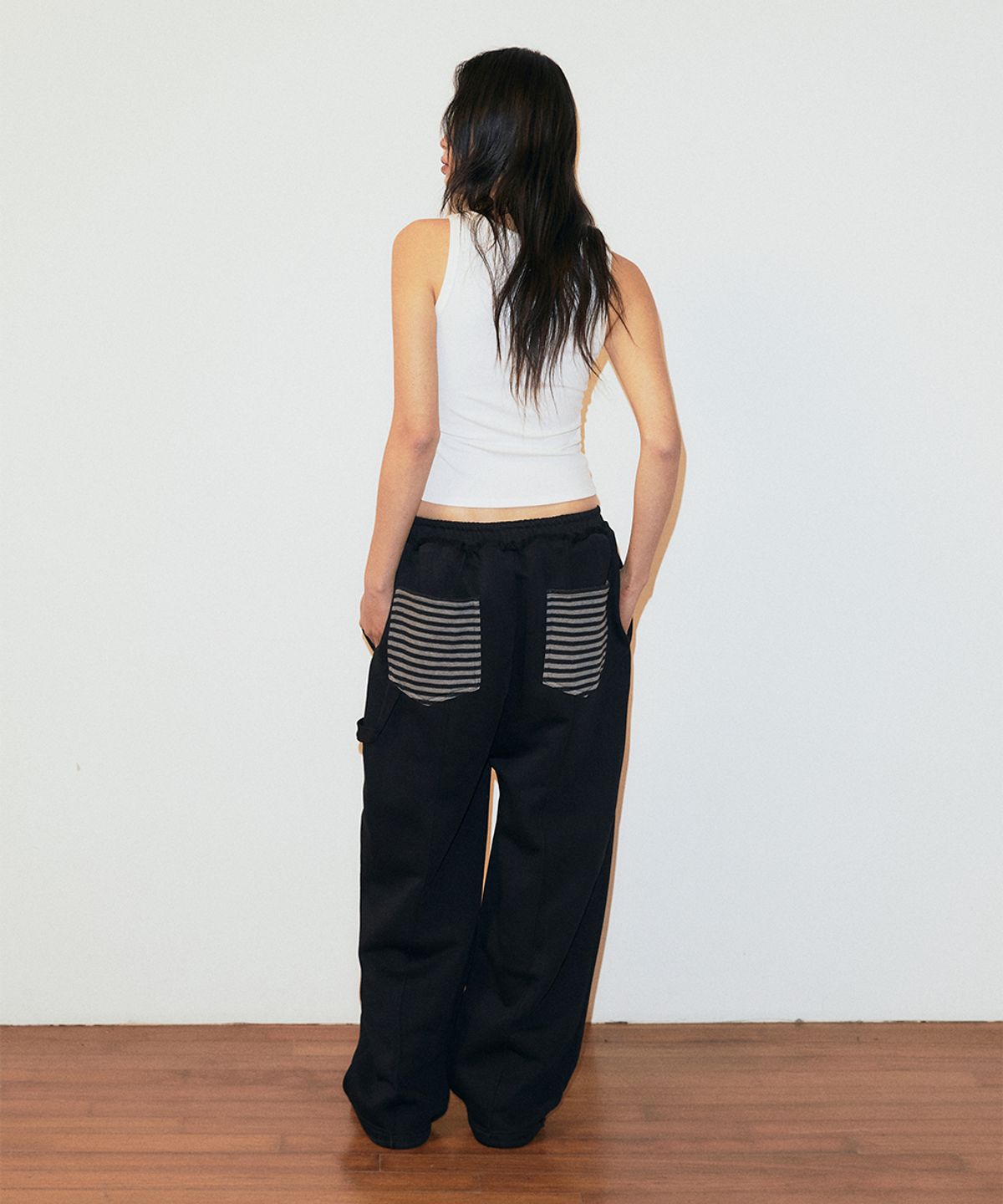 마하그리드(MAHAGRID) STRIPE POCKET SWEAT PANT BLACK(MG2FFMPA08A)