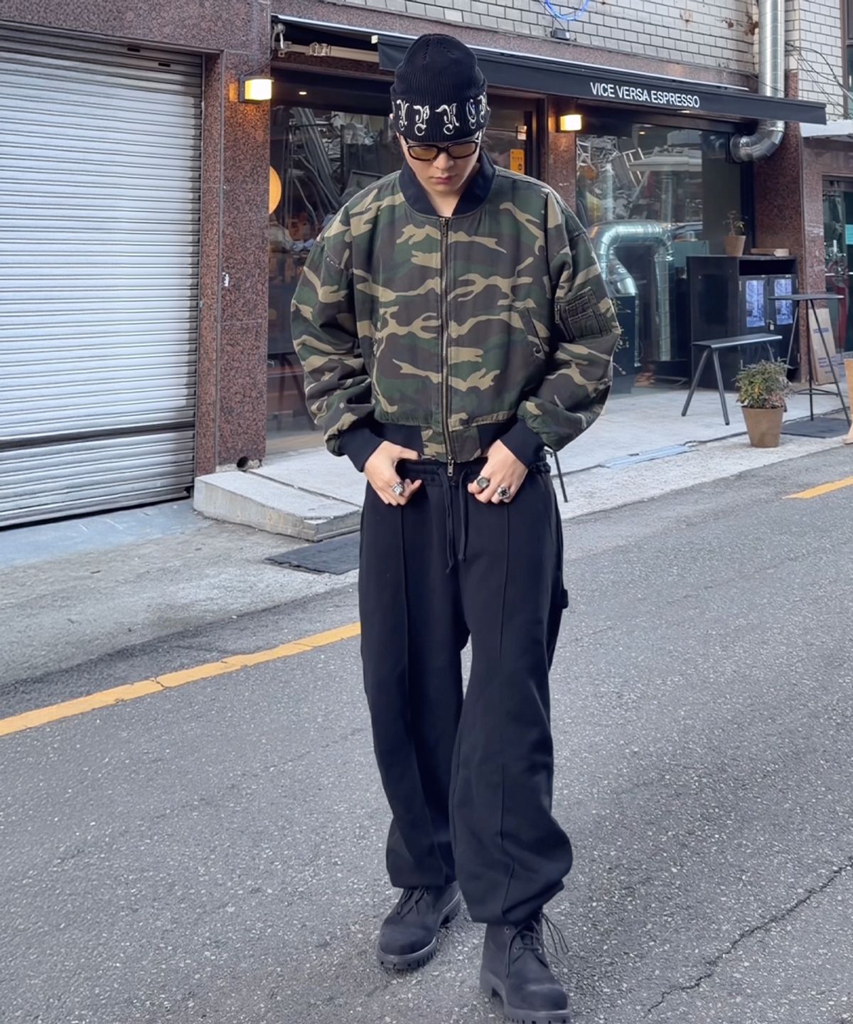 마하그리드(MAHAGRID) STRIPE POCKET SWEAT PANT BLACK(MG2FFMPA08A)