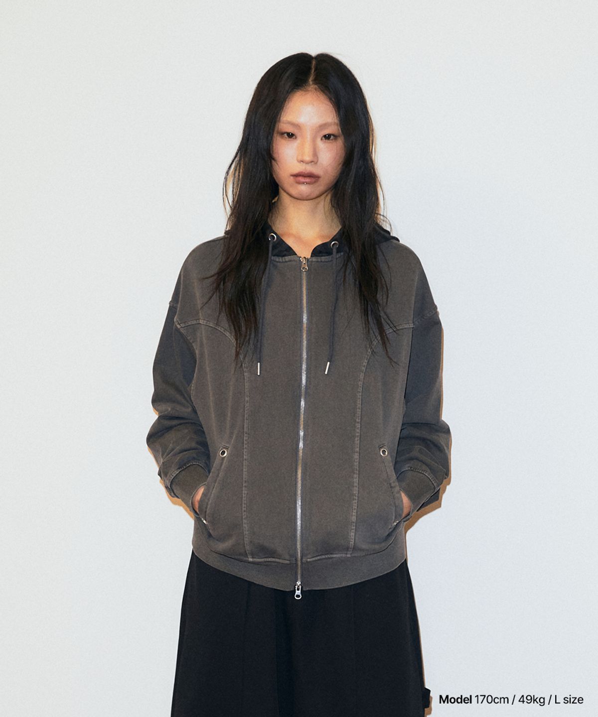 마하그리드(MAHAGRID) PIGMENT STRIPE MIXED ZIP UP HOODIE CHARCOAL(MG2FFFM492A)