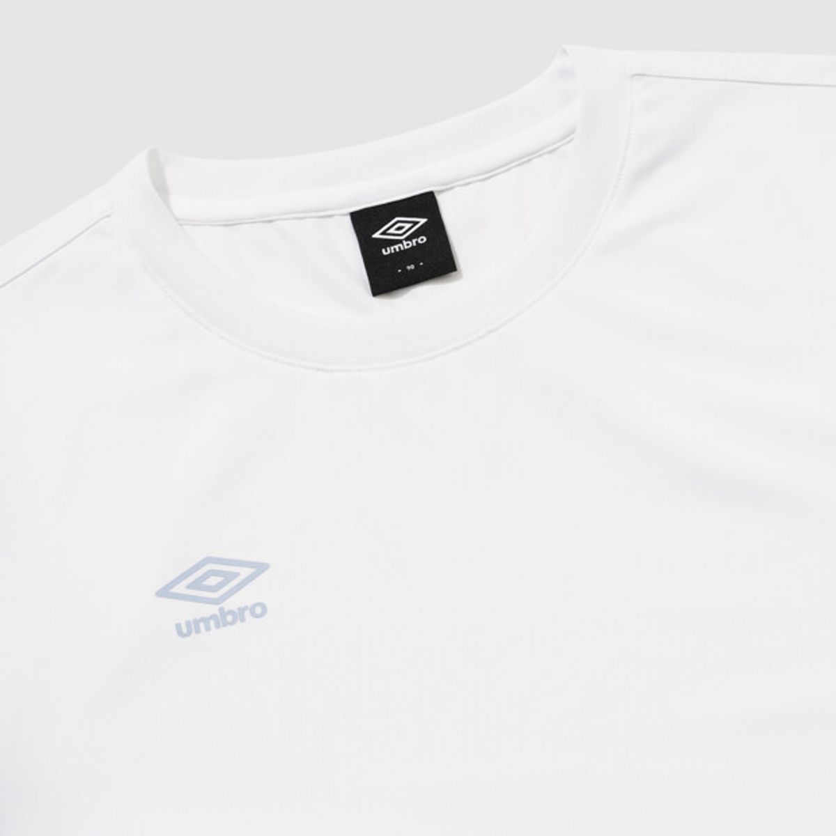 엄브로(UMBRO) 폴리 스판 우먼스 스몰로고 반팔 티셔츠 화이트 UR122SRS12