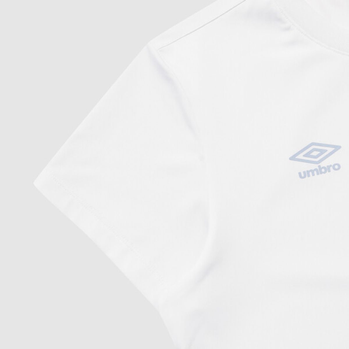 엄브로(UMBRO) 폴리 스판 우먼스 스몰로고 반팔 티셔츠 화이트 UR122SRS12