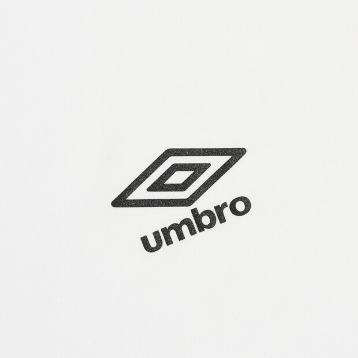 엄브로(UMBRO) 베이직 폴리 스판 스몰로고 반팔 티셔츠 화이트 UR121SRS14