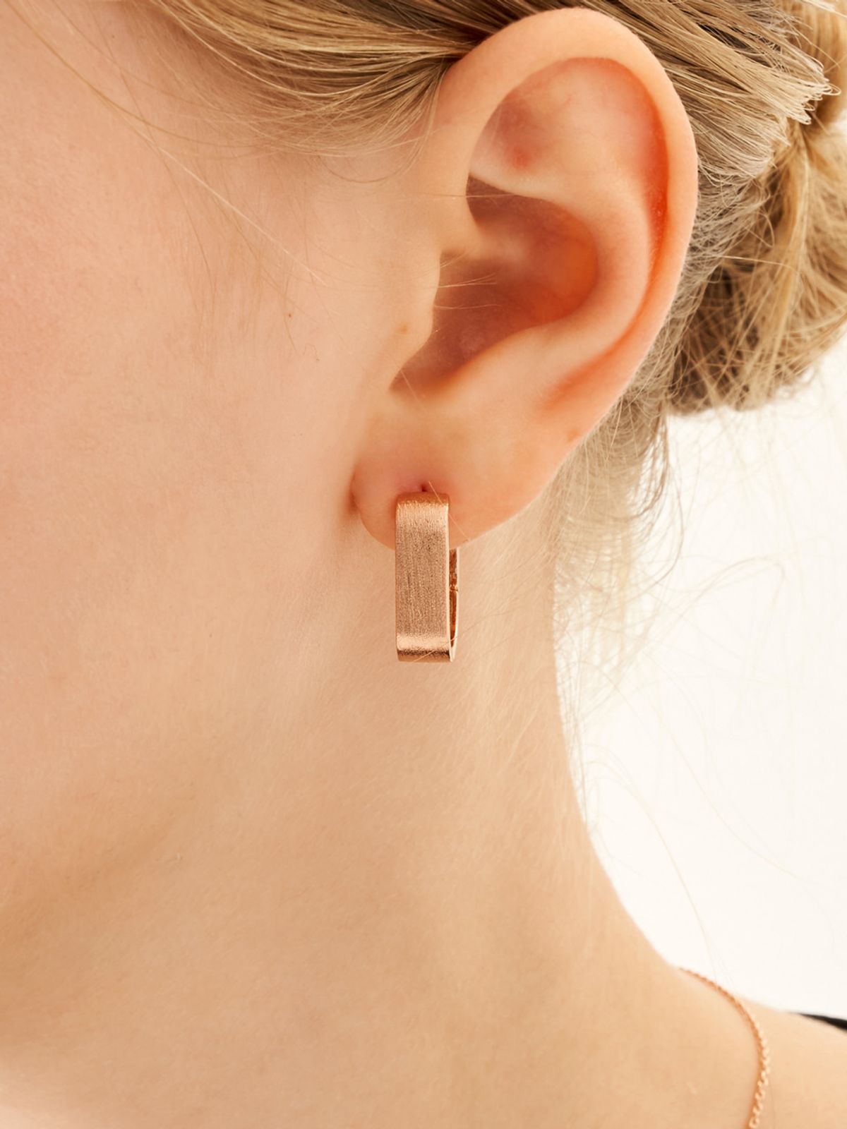 가이거주얼리(GEIGERJEWELRY) 모던 매트 스퀘어 원터치 귀걸이 GISVEE167 (실버925 PIN)